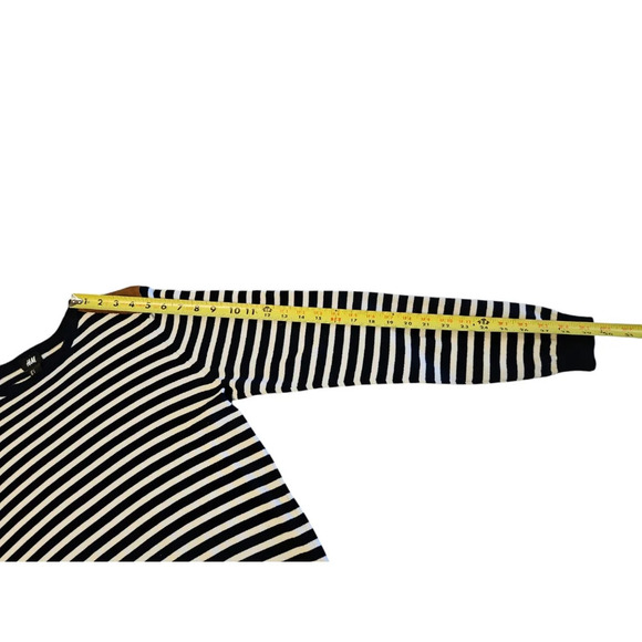 H&M Women's Blue & White Striped Sweater Size Small - Picture 8 of 9